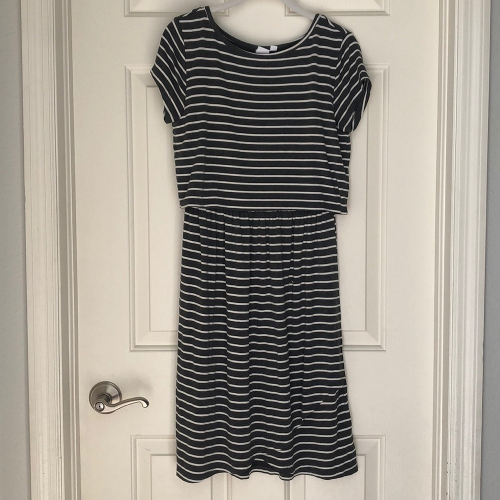 GAP Maternity/Nursing Dress